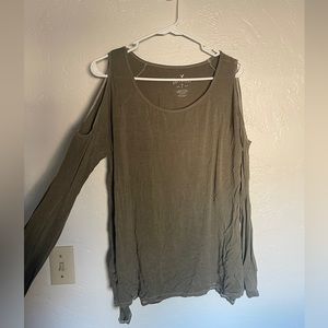 American Eagle Soft and Sexy Cold Shoulder Shirt